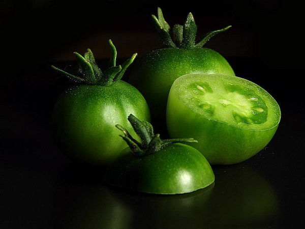 zelen paradajz